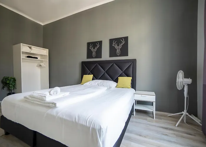 Апартаменты Brand New Renovated Near Augarten Вена
