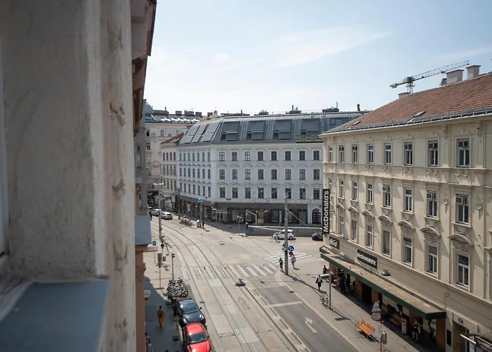 Апартаменты Brand New Renovated Near Augarten *